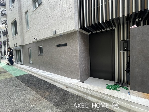 COMPOSITE新宿三丁目 (コンポジット新宿三丁目)
