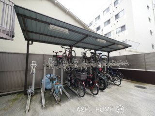 パークキューブ春日安藤坂