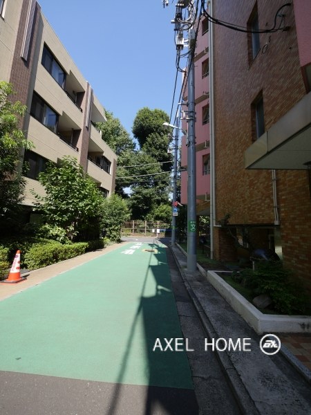 ウエストサイド新宿御苑