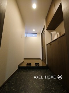 YOKOTAHOUSE (ヨコタハウス)