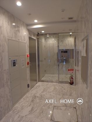 LA STUDIO SHINBASHI （ラ ステュディオ新橋）