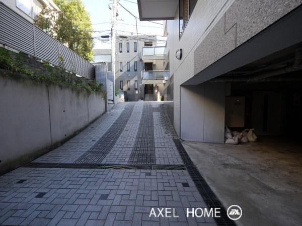 若葉三信ビル (事務所)