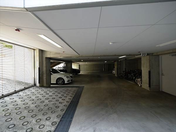 エルスタンザ原宿NORD　駐車場