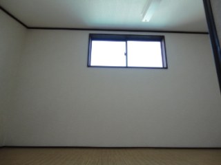 代々木三丁目貸家