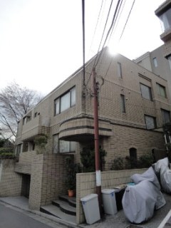 FRAT A＆a （フラット エーアンド エー）