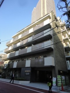 フロレスタ・アヤメ