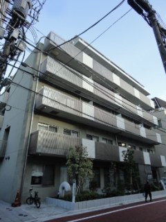 フロレスタ・アヤメ