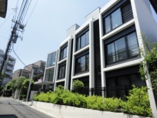 CIRCLE南麻布 （サークル南麻布）