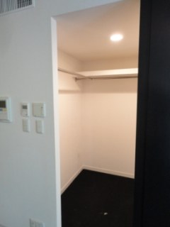小田急コアロード六本木フロンテ
