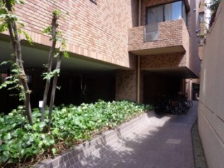 六番町ガーデン