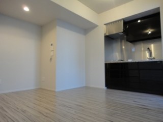 イニシアイオ西麻布 (INITIAIO NISHIAZABU)