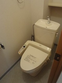 シティ御苑ビルA館