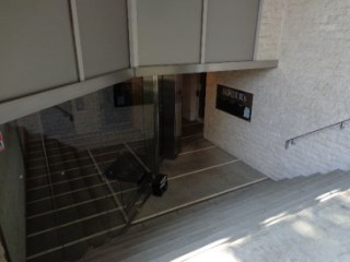 アパートメンツタワー六本木 （Apartments Tower）