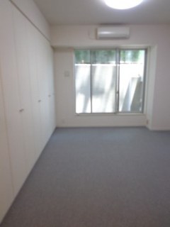 アパートメンツタワー六本木 （Apartments Tower）