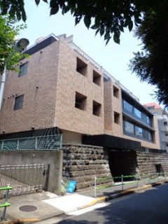 コート三田