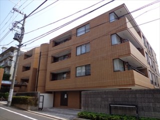 クリスティホームズ