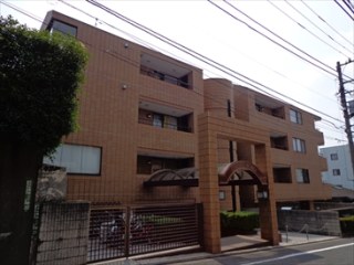 クリスティホームズ