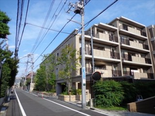 プラウド市ヶ谷南町