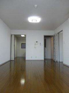 マヤ信濃町三番館