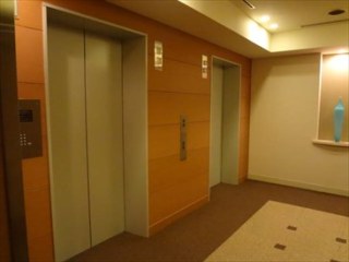 青山パークタワー