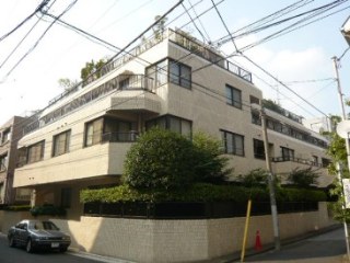 青山ロイヤルフラット