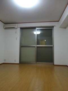 コリナス神宮前